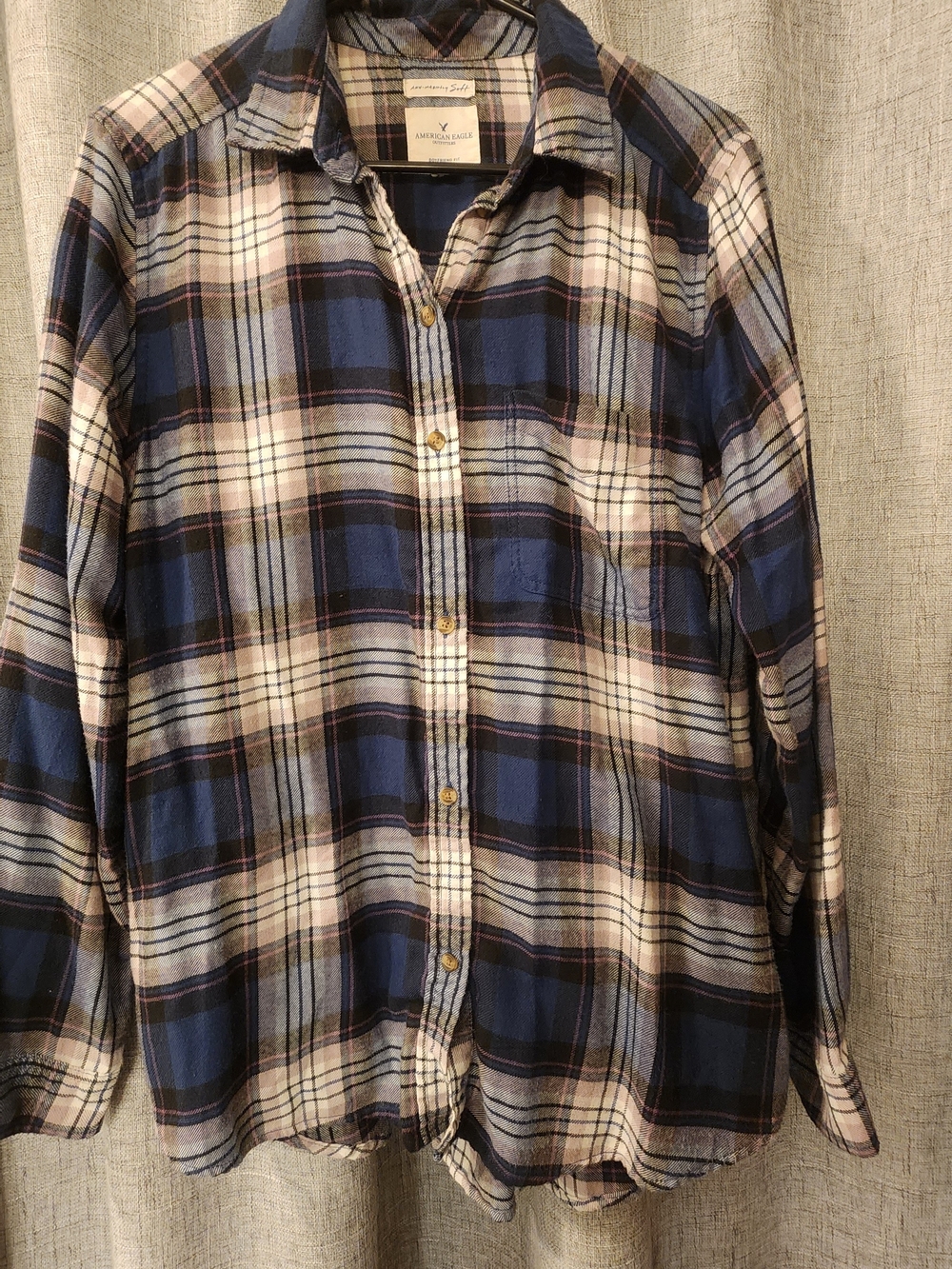 American Eagle Outfitters Blue and Cream Plaid Button-Down Shirt